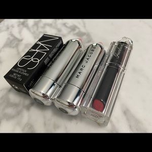 4 lipsticks ( NARS, guerlain, Marc Jacobs)